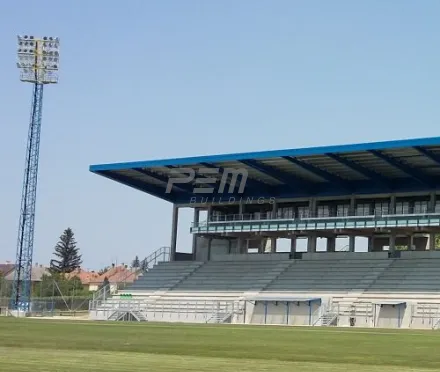 Sportovní hala - fotbalová tribuna Gyor Ungarn