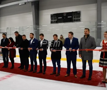 Slavnostní otevření  - Zdroj: https://www.hockeyslovakia.sk/